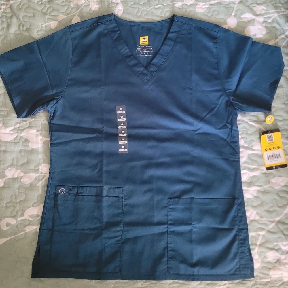 🆕️ WonderWink Women's V-Neck Scrub Top in Carribean Blue